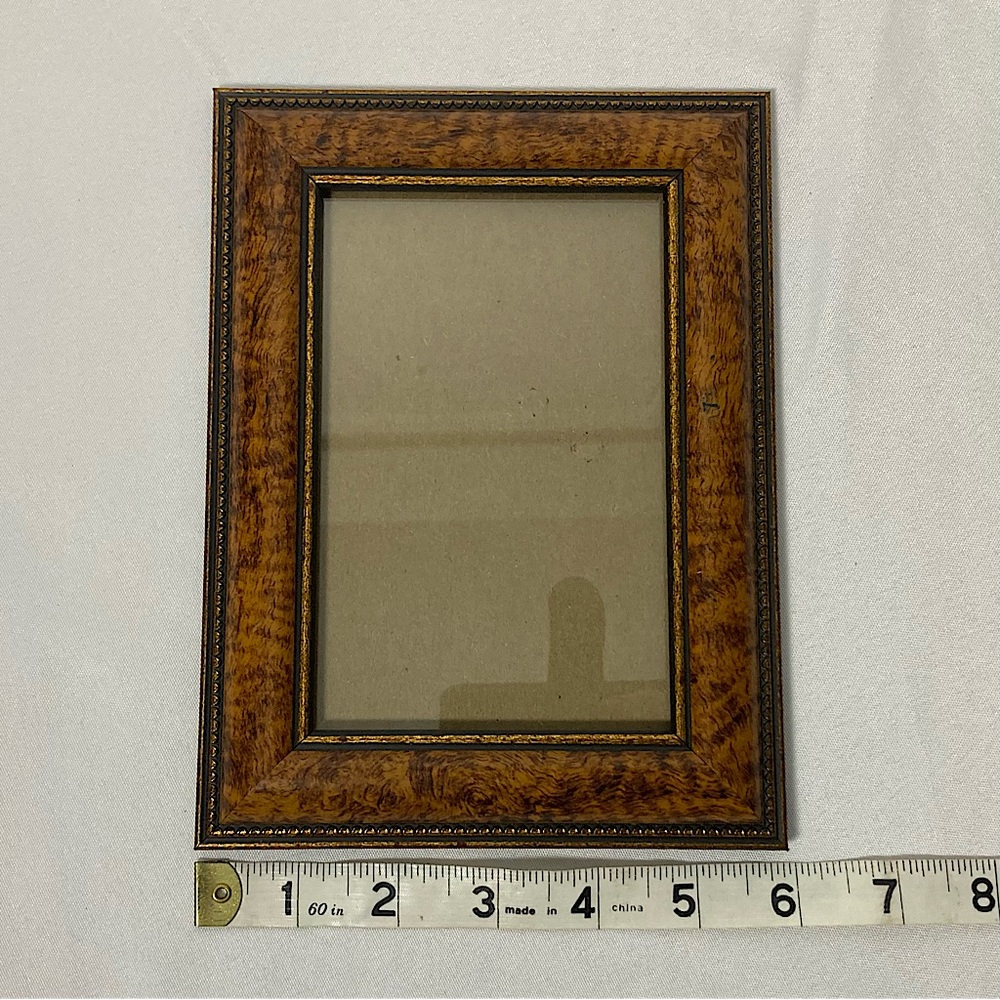 ⭐️ 4 x 6 Plastic Picture Frame Brown With Gold Trim Easel Back - Picture 4 of 6